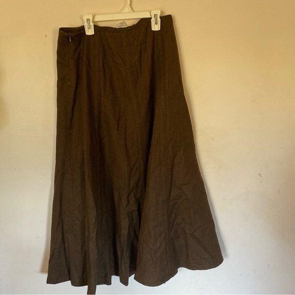 David n brown ladies skirt size 10 - Picture 2 of 4